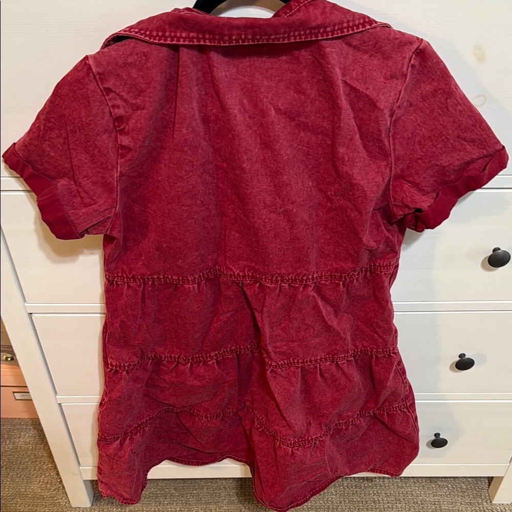 Women's Red Button-Up Top - Picture 4 of 4